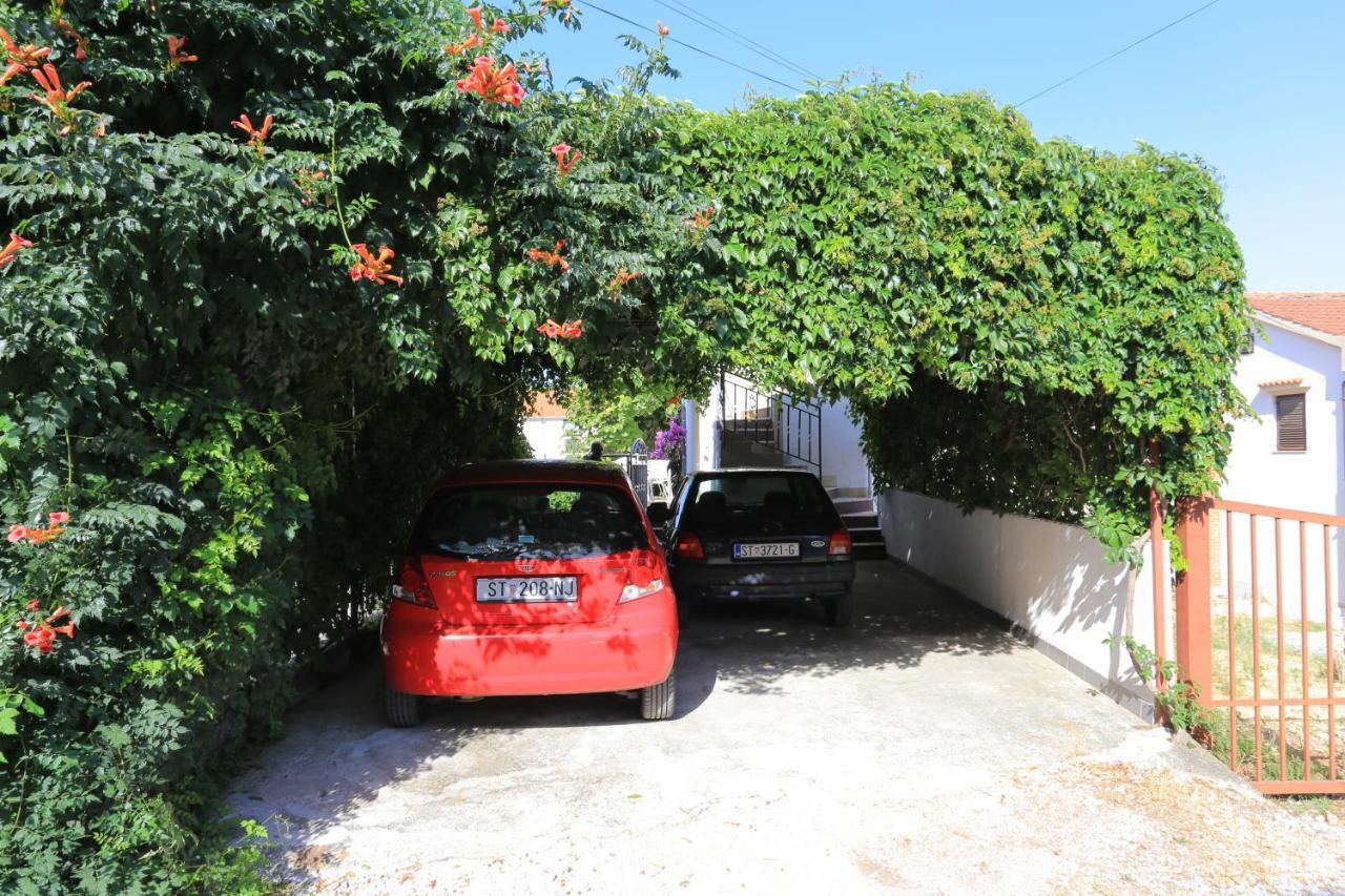 Apartments By The Sea Okrug Gornji, Ciovo - 1069 Trogir Exterior foto