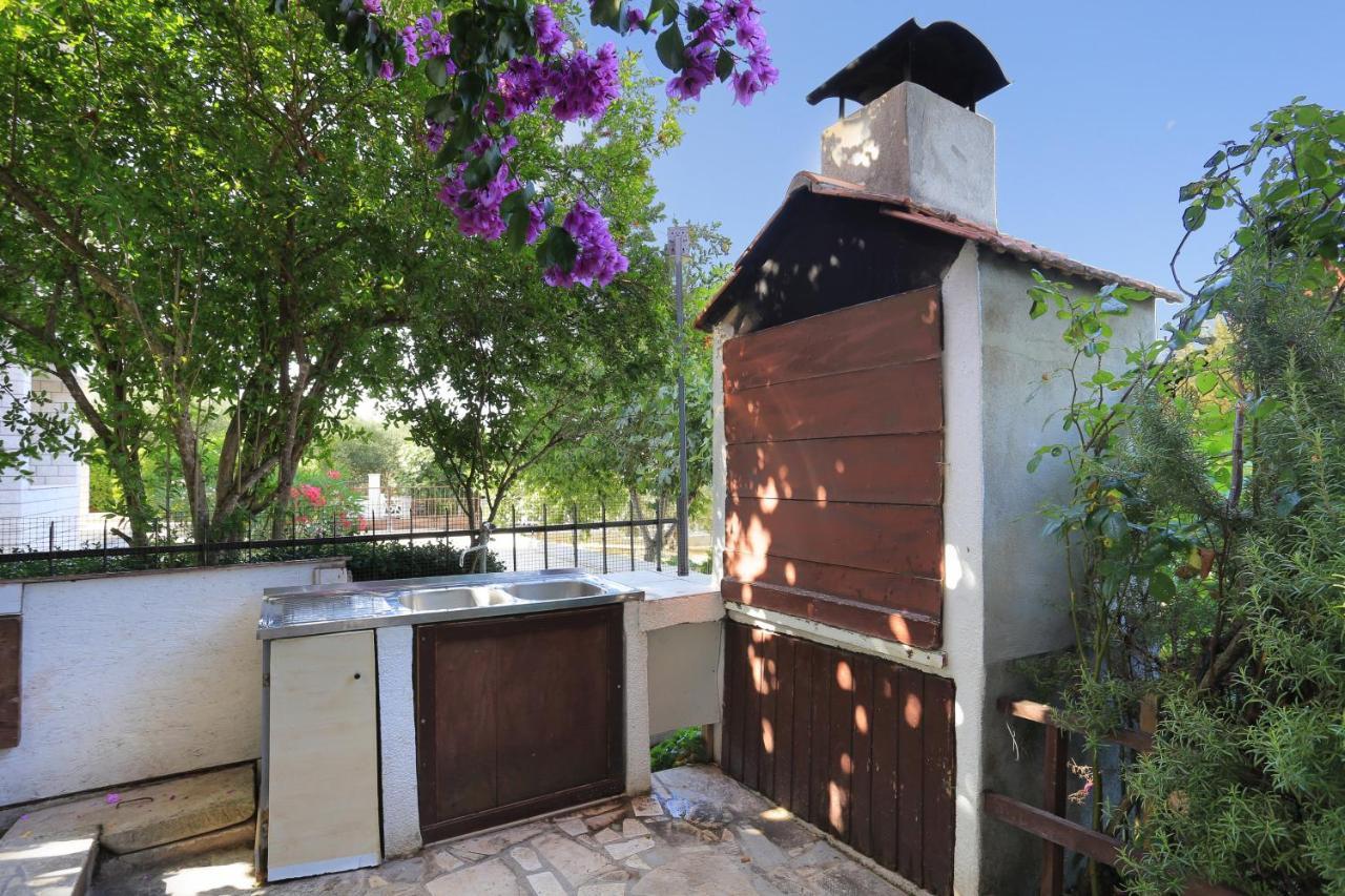 Apartments By The Sea Okrug Gornji, Ciovo - 1069 Trogir Exterior foto