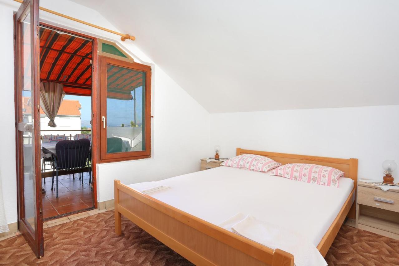 Apartments By The Sea Okrug Gornji, Ciovo - 1069 Trogir Exterior foto