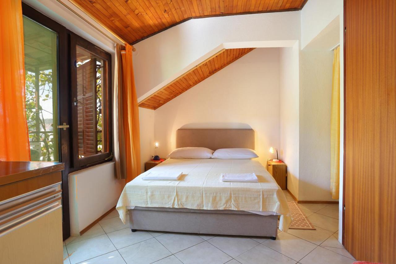 Apartments By The Sea Okrug Gornji, Ciovo - 1069 Trogir Exterior foto